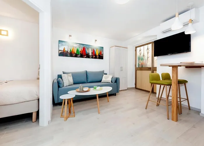 Apartment Amici With Terrace In Center Of Rovinj